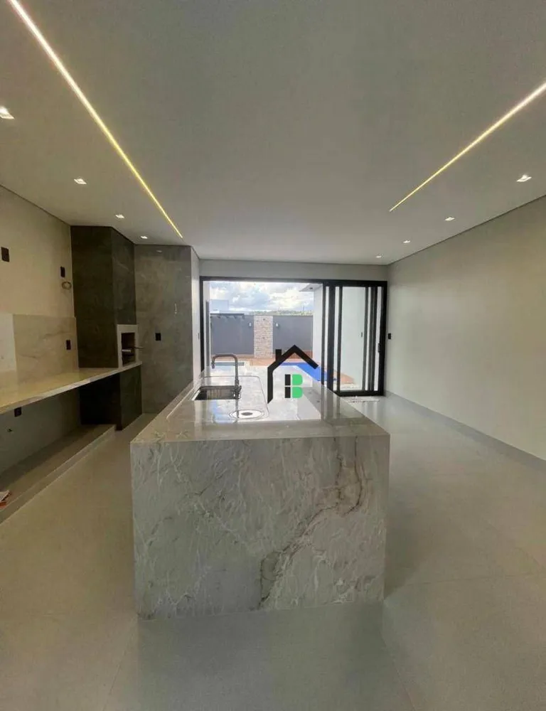 Casa, 3 quartos, 218 m² - Foto 2