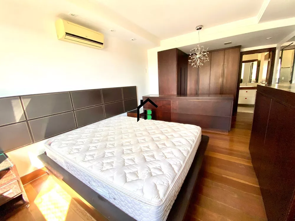 Apartamento à venda com 4 quartos, 200m² - Foto 4