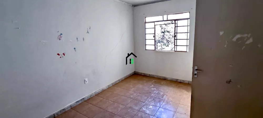 Casa à venda com 4 quartos, 280m² - Foto 4