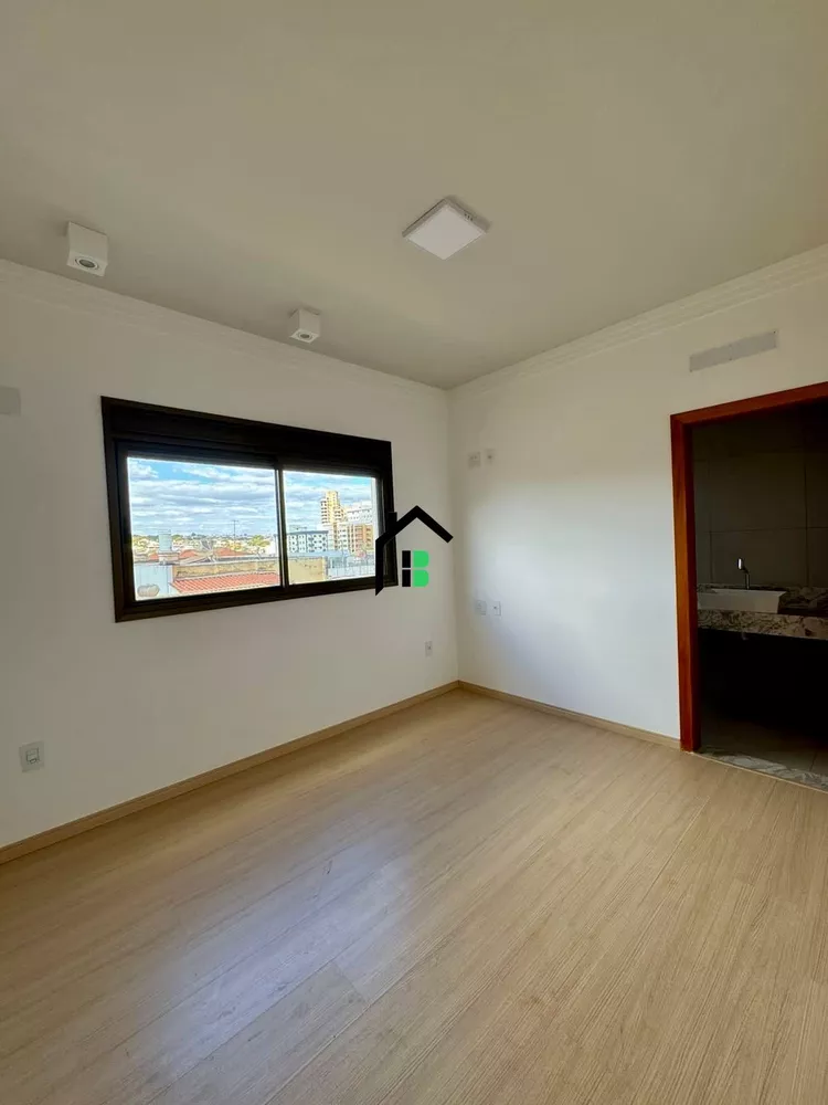 Apartamento à venda com 3 quartos, 148m² - Foto 5