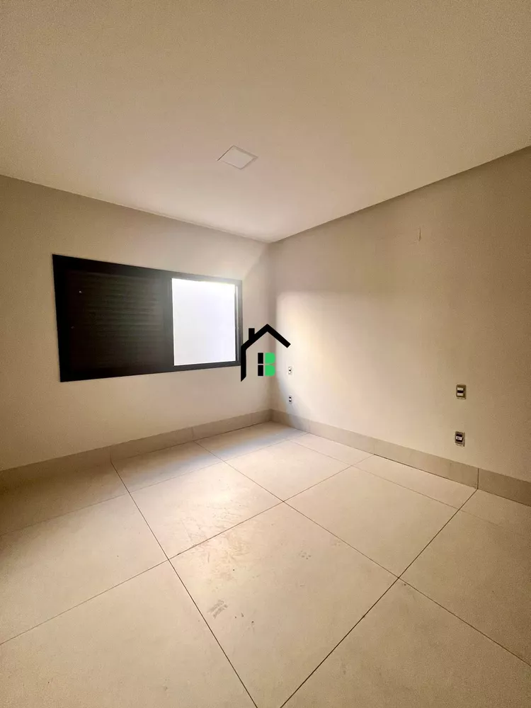 Casa à venda com 3 quartos, 210m² - Foto 14