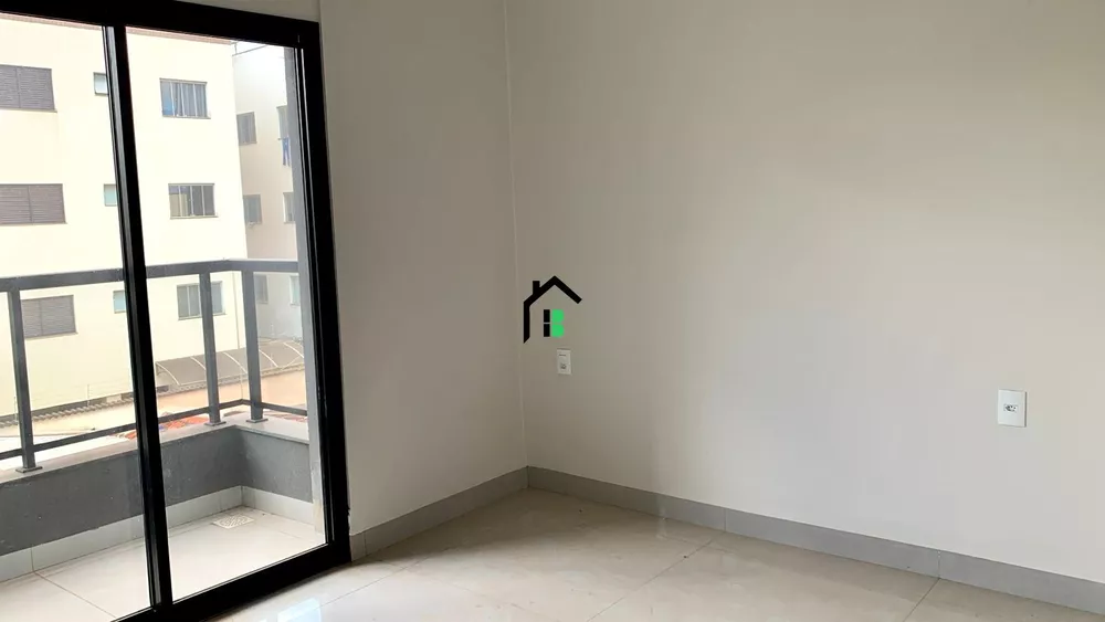 Apartamento à venda com 2 quartos, 62m² - Foto 1