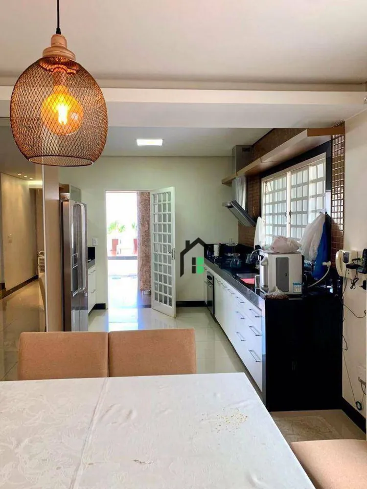 Casa, 3 quartos, 270 m² - Foto 10