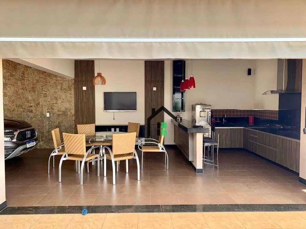 Casa, 3 quartos, 270 m² - Foto 6