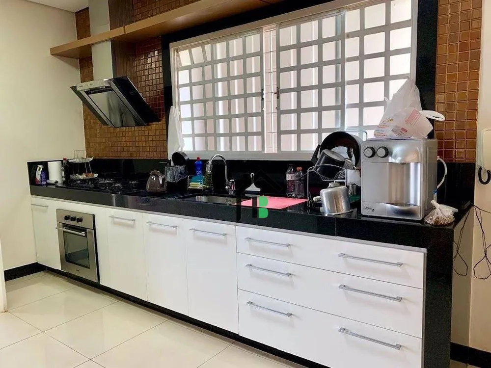 Casa, 3 quartos, 270 m² - Foto 13