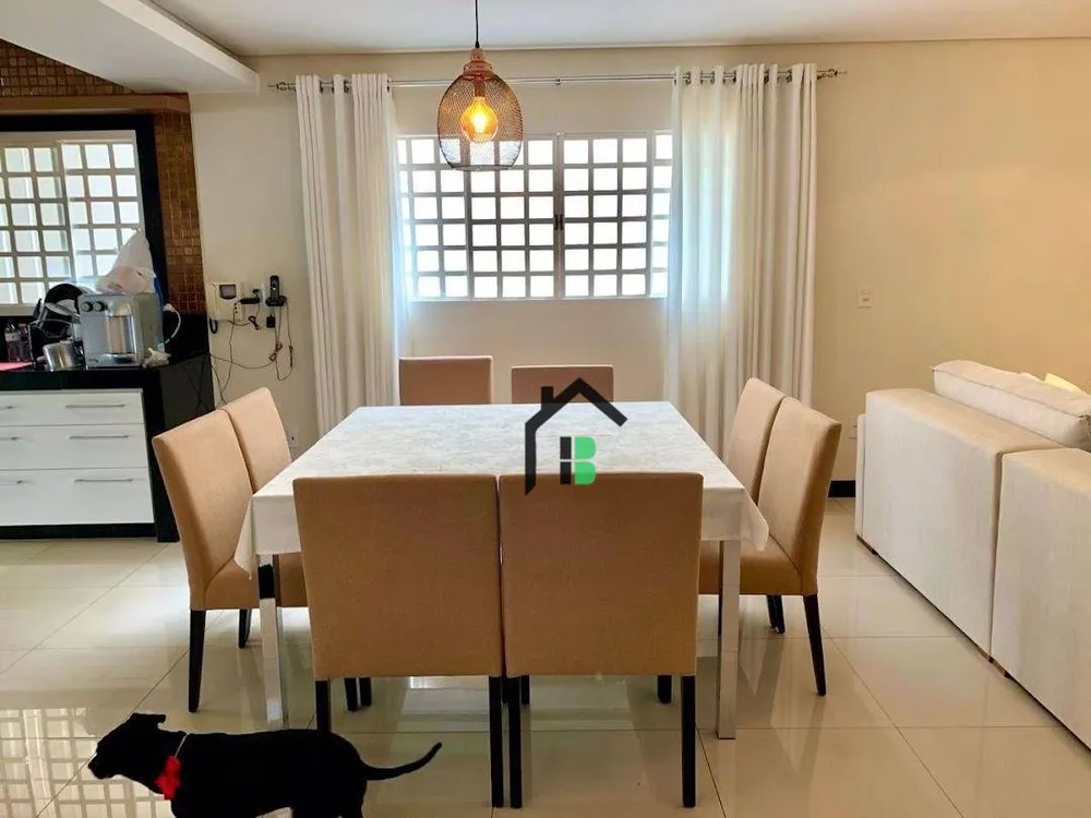 Casa, 3 quartos, 270 m² - Foto 9