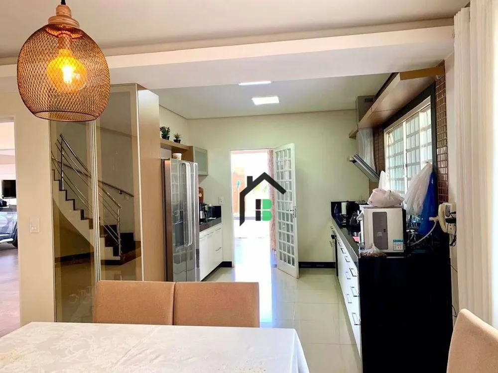 Casa, 3 quartos, 270 m² - Foto 11