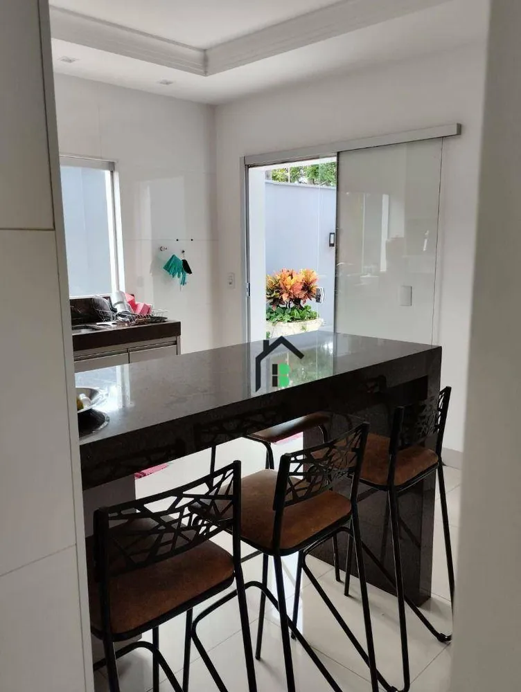 Casa, 4 quartos, 226 m² - Foto 3