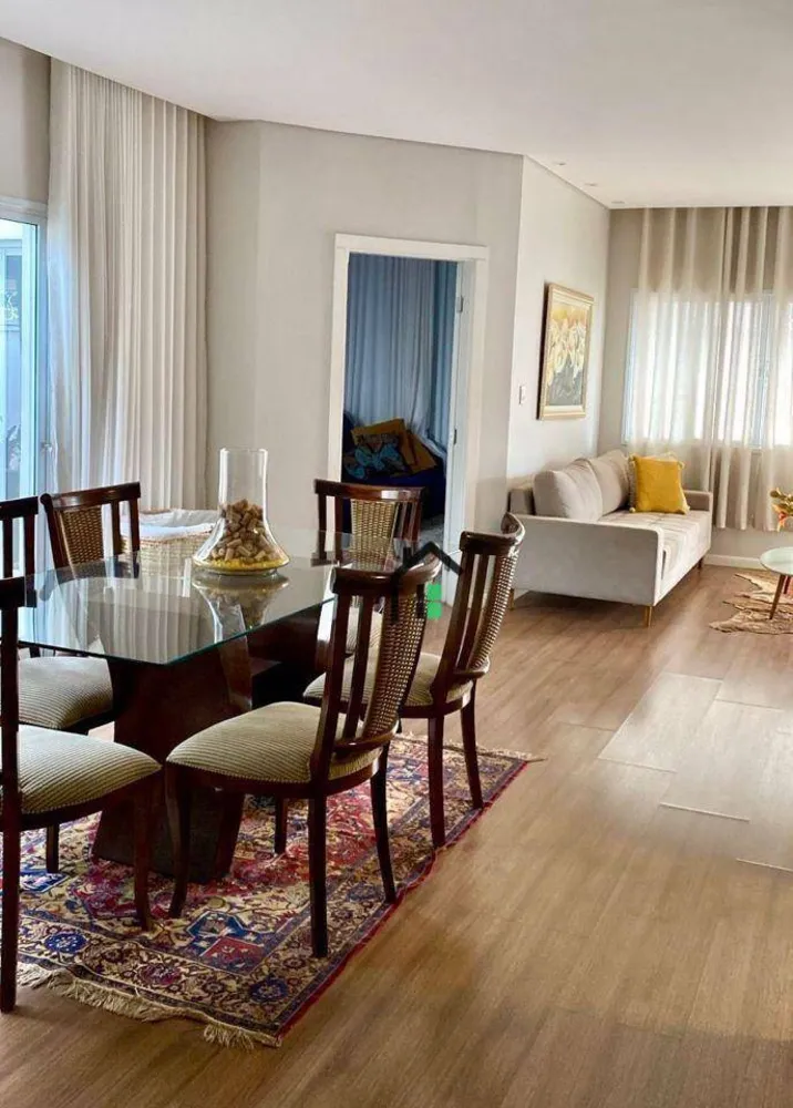 Casa, 3 quartos, 218 m² - Foto 1