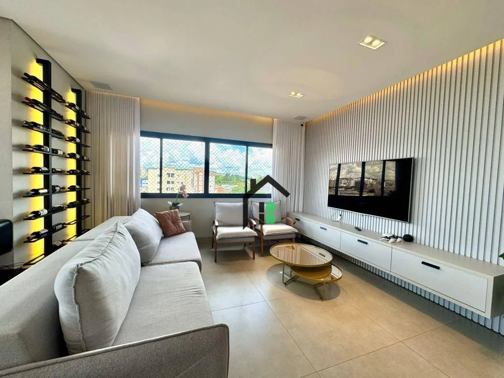 Cobertura, 3 quartos, 233 m² - Foto 2