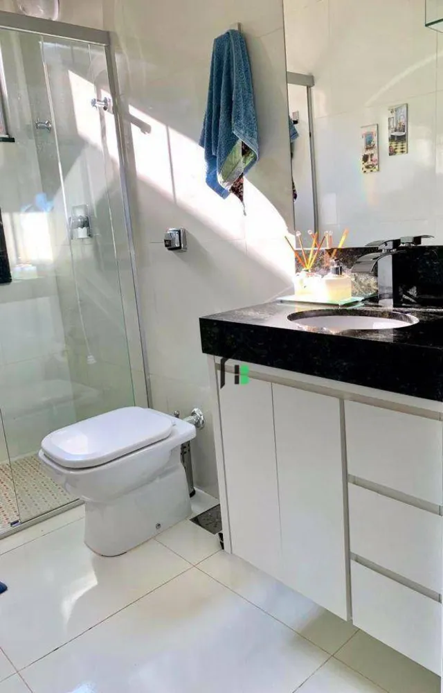 Casa, 3 quartos, 220 m² - Foto 1