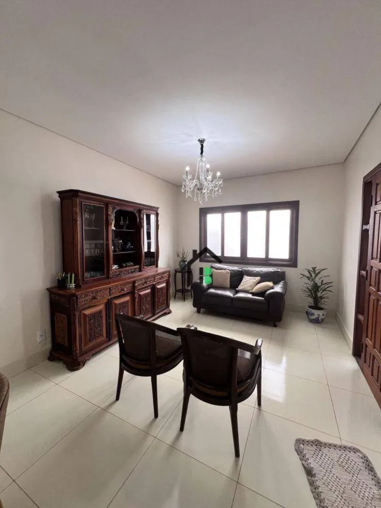 Casa, 3 quartos, 220 m² - Foto 3