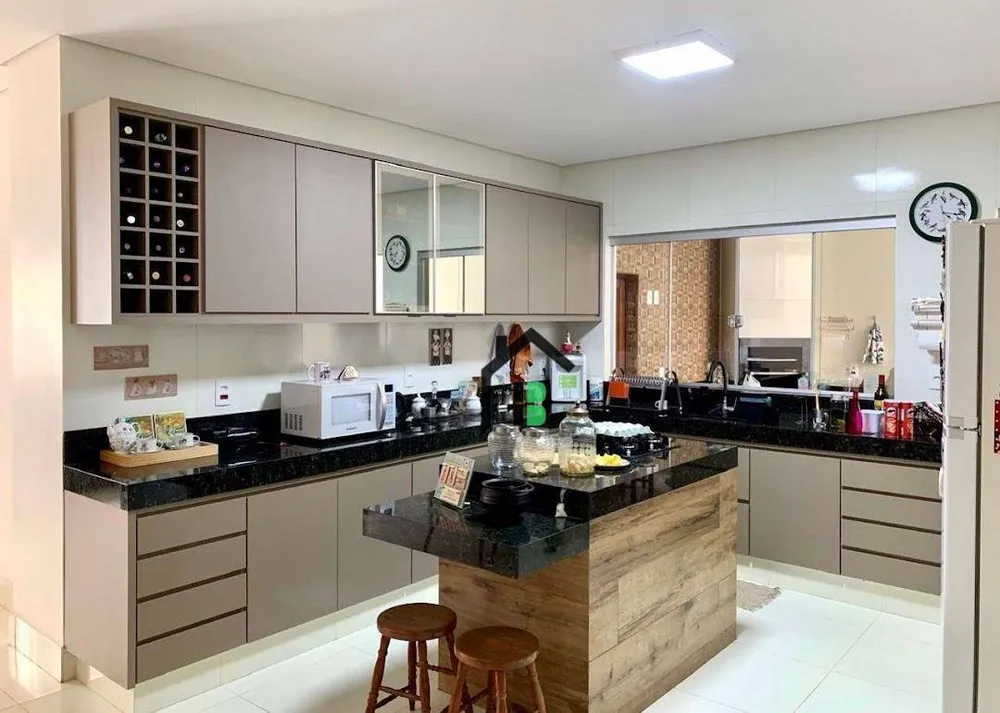 Casa, 3 quartos, 220 m² - Foto 11