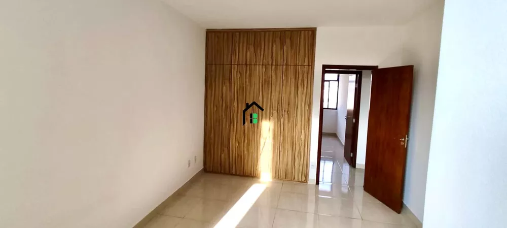 Apartamento à venda com 4 quartos, 192m² - Foto 9