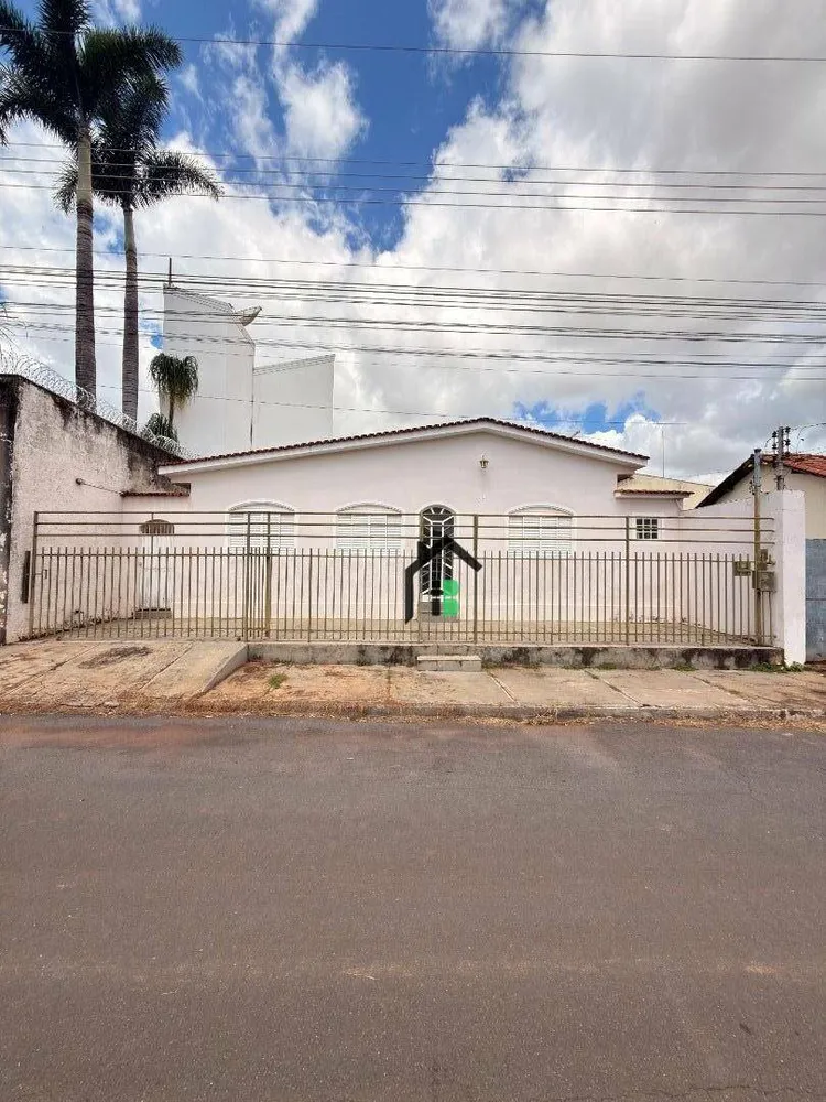Casa, 3 quartos, 93 m² - Foto 1
