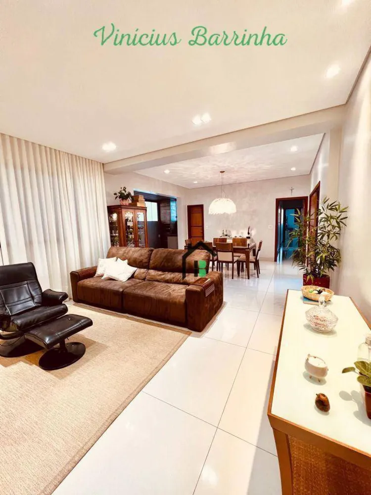Apartamento, 3 quartos, 269 m² - Foto 1