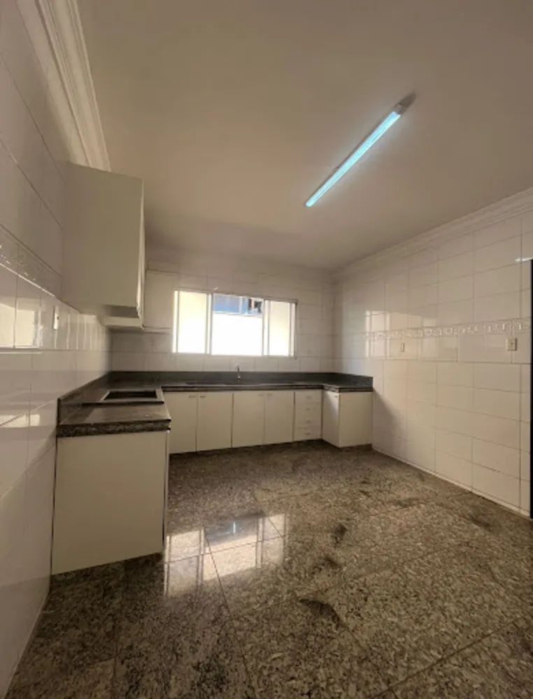 Apartamento, 3 quartos, 192 m² - Foto 2