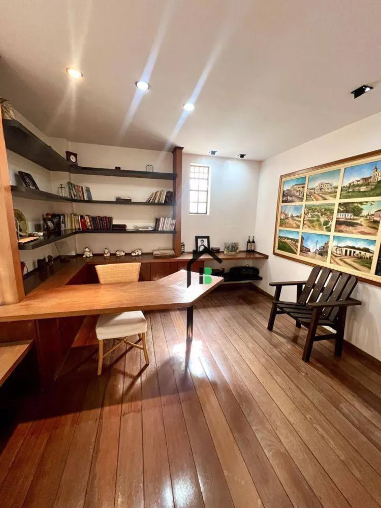 Casa, 6 quartos, 730 m² - Foto 1