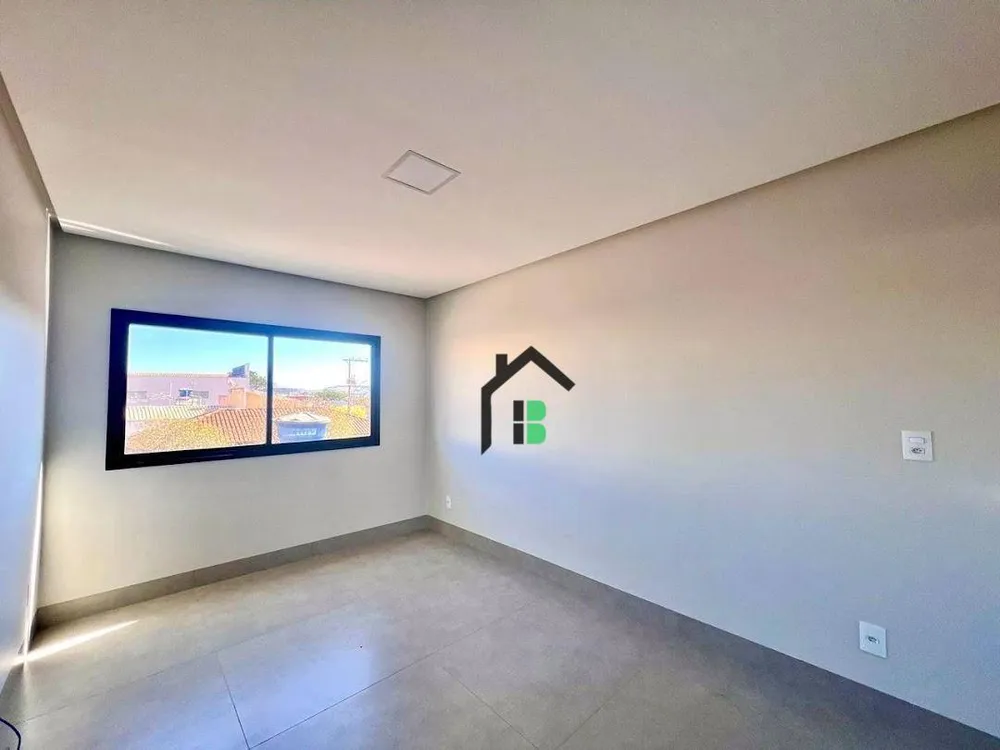 Apartamento, 3 quartos, 140 m² - Foto 2