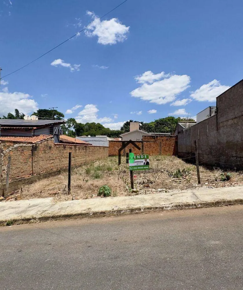 Terreno, 300 m² - Foto 2