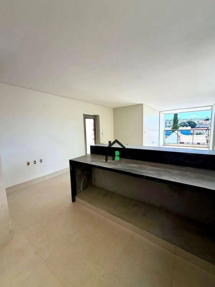 Apartamento, 3 quartos, 113 m² - Foto 2