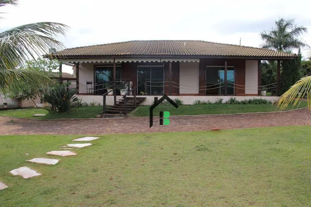 Chácara, 3 quartos, 10000 m² - Foto 1