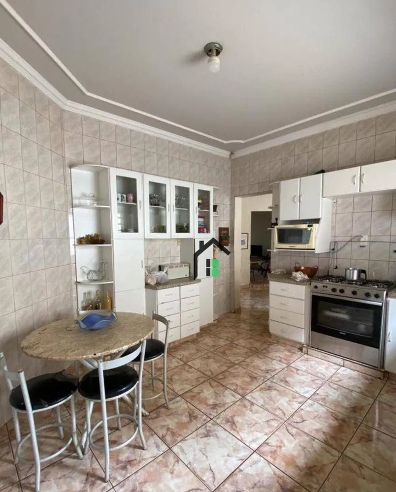 Casa, 3 quartos, 193 m² - Foto 4