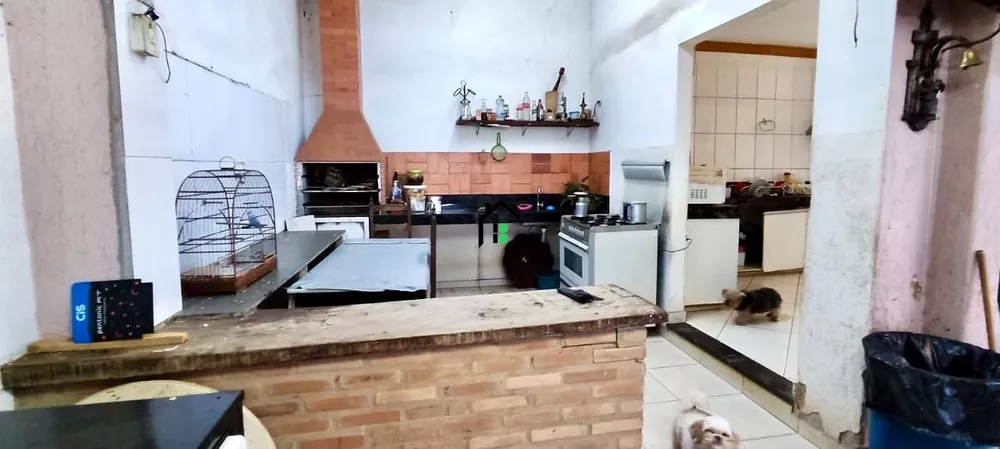 Casa à venda com 4 quartos, 194m² - Foto 4