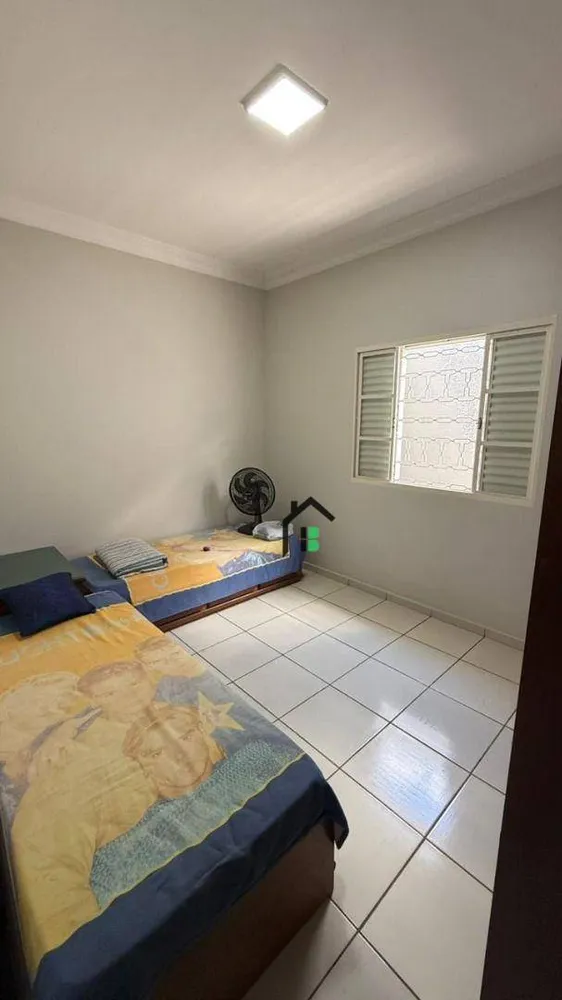 Casa, 3 quartos, 181 m² - Foto 2