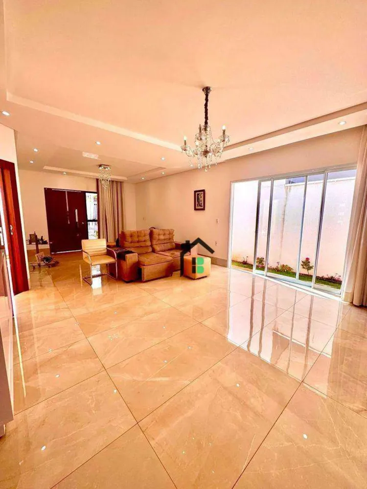 Casa, 4 quartos, 213 m² - Foto 9