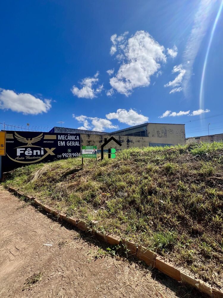 Terreno para alugar, 587m² - Foto 2