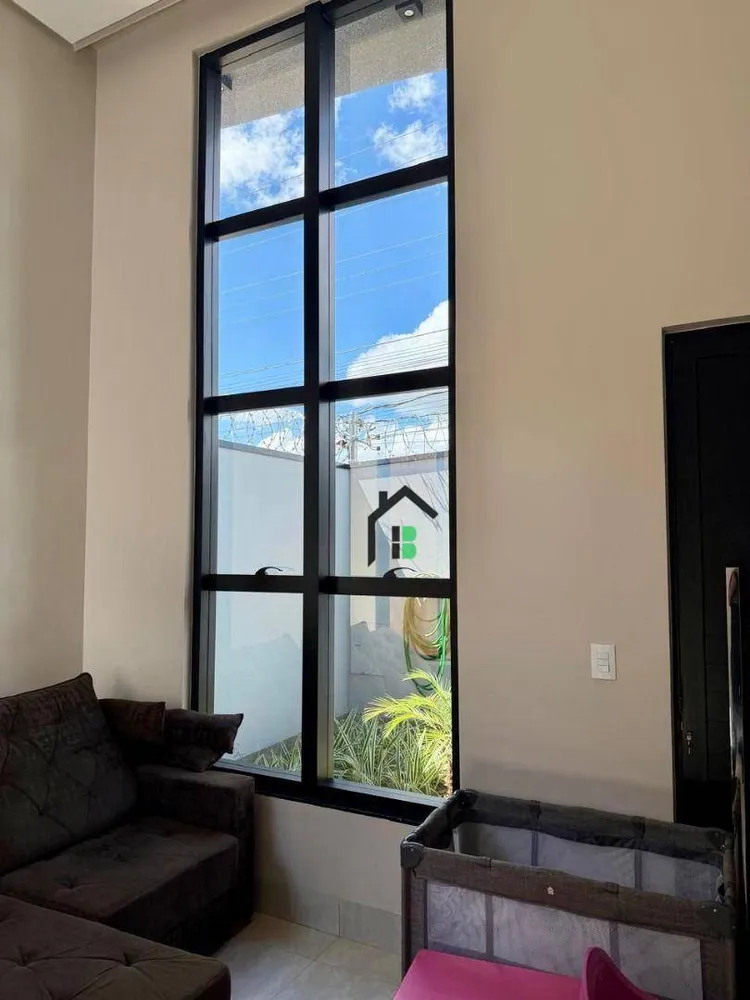Casa, 3 quartos, 218 m² - Foto 2