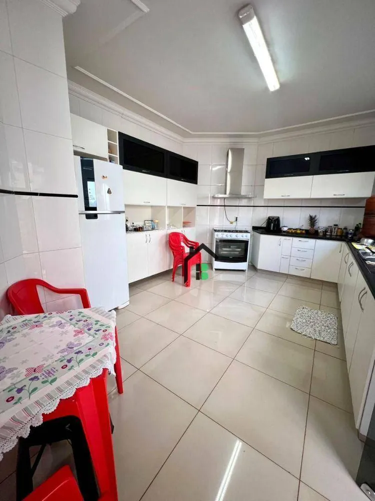 Casa, 3 quartos, 181 m² - Foto 14