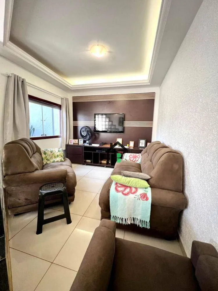 Casa, 3 quartos, 181 m² - Foto 3