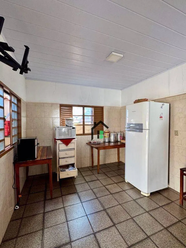 Casa, 3 quartos, 197 m² - Foto 11