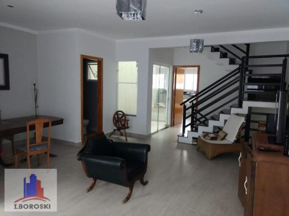 Sobrado, 3 quartos, 224 m² - Foto 1