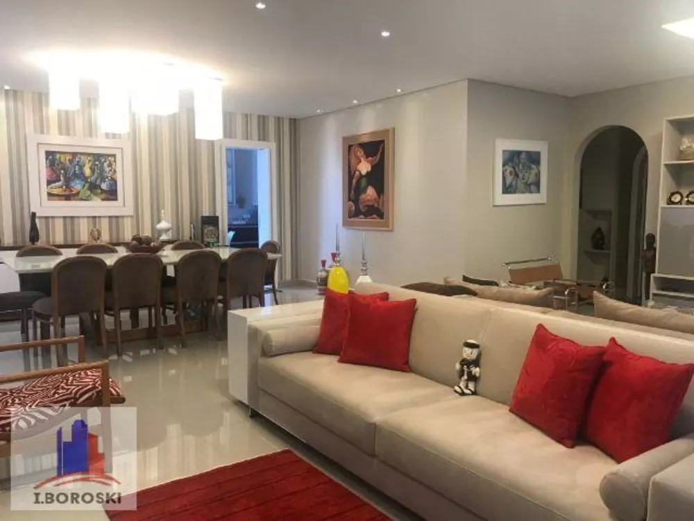 Apartamento à venda com 3 quartos, 228m² - Foto 2