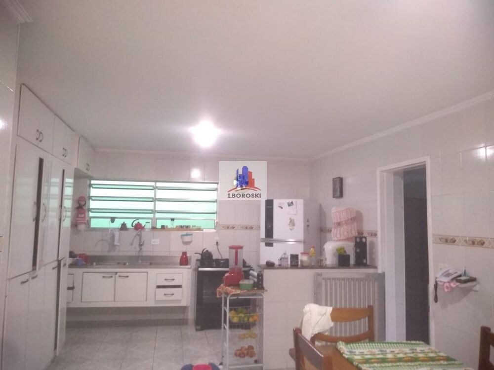 Casa à venda com 4 quartos, 323m² - Foto 2