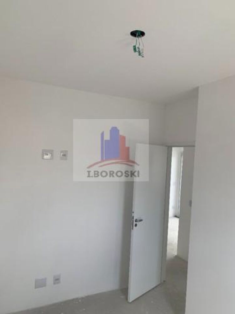 Apartamento à venda com 2 quartos, 64m² - Foto 2