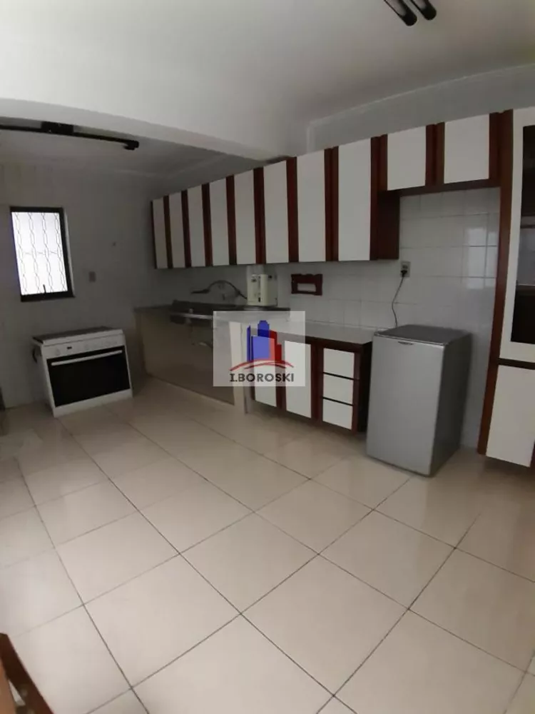 Casa à venda com 4 quartos, 277m² - Foto 7