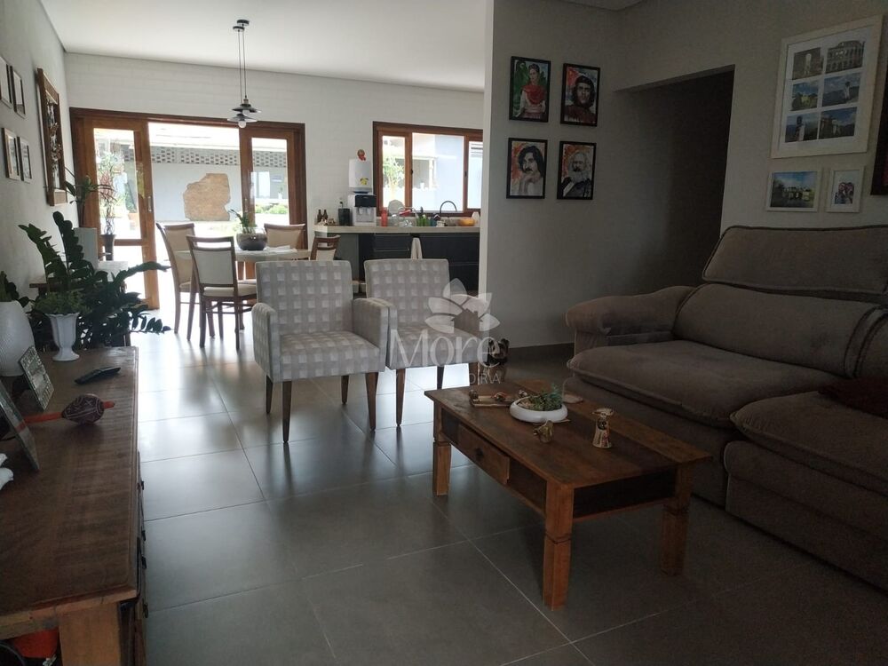 Chácara à venda com 3 quartos, 644m² - Foto 1