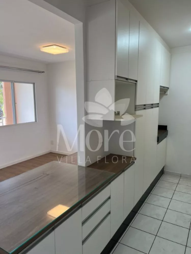 Apartamento à venda com 3 quartos, 70m² - Foto 2