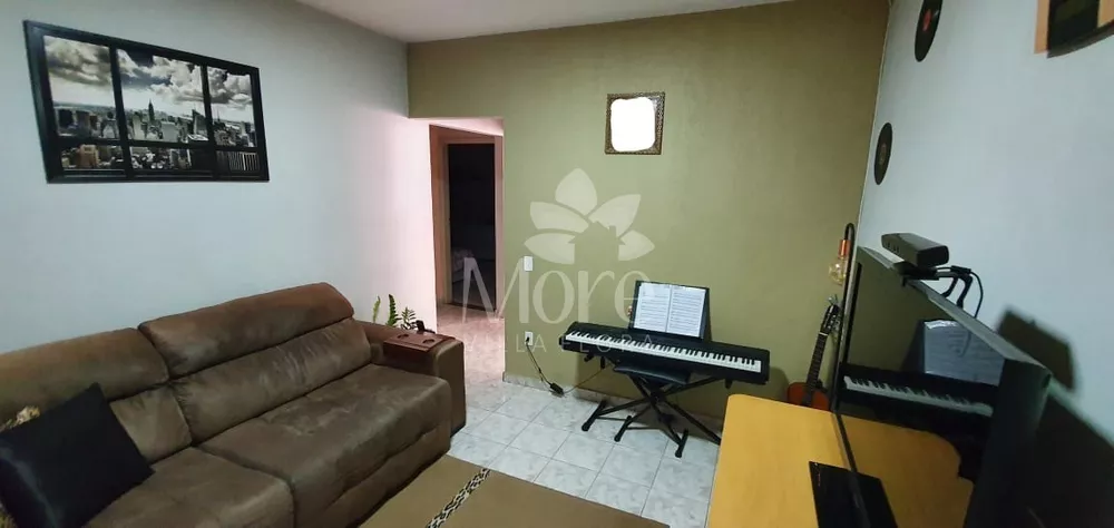 Casa à venda com 4 quartos, 250m² - Foto 7