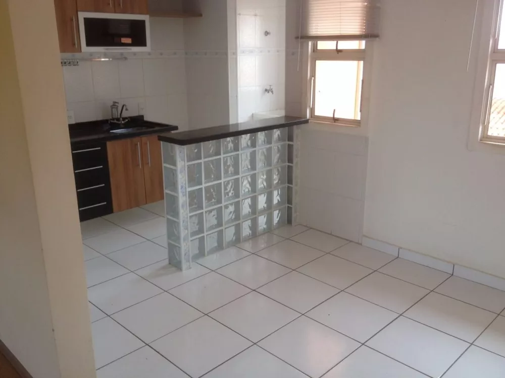 Apartamento à venda com 2 quartos, 64m² - Foto 2