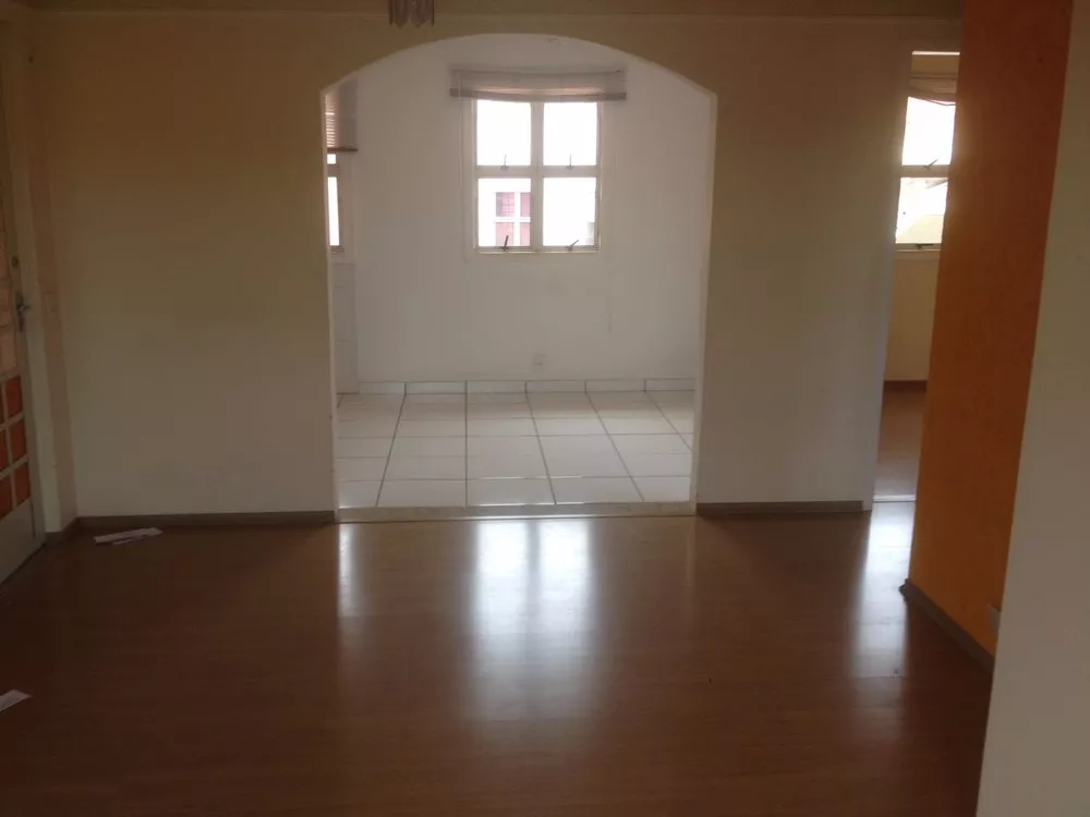 Apartamento à venda com 2 quartos, 64m² - Foto 4