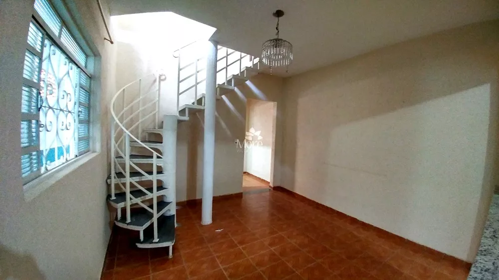 Casa à venda com 3 quartos, 125m² - Foto 1