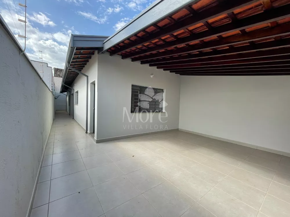 Casa à venda com 2 quartos, 125m² - Foto 1