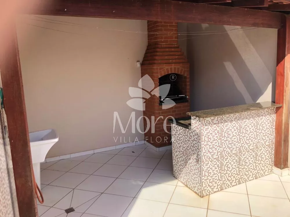 Casa à venda com 2 quartos, 125m² - Foto 1