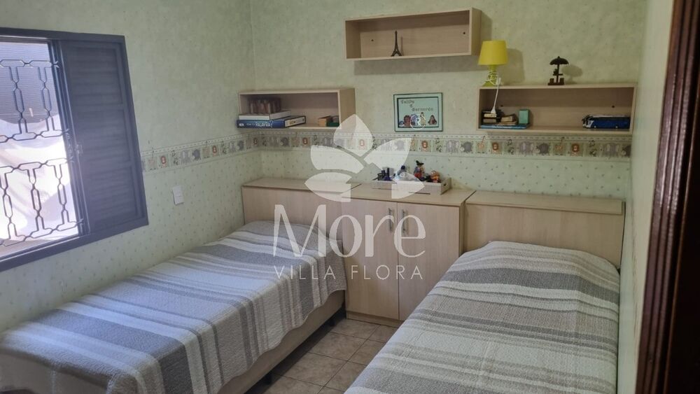Casa, 3 quartos, 250 m² - Foto 1