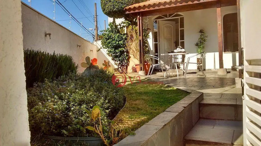 Casa, 3 quartos, 200 m² - Foto 1